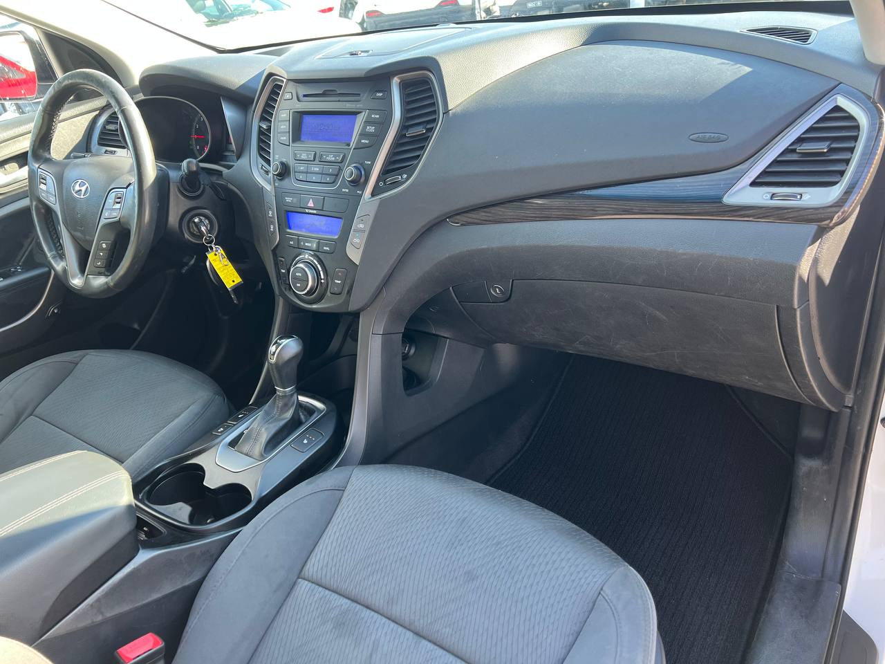 2015 Hyundai Santa Fe Sport Premium**AWD**Jamais Accidente**SIEGES CHAUFFNATS AVANT ET ARRIERE**VOLANT CHAUFFNATS**MAGS** Main Image