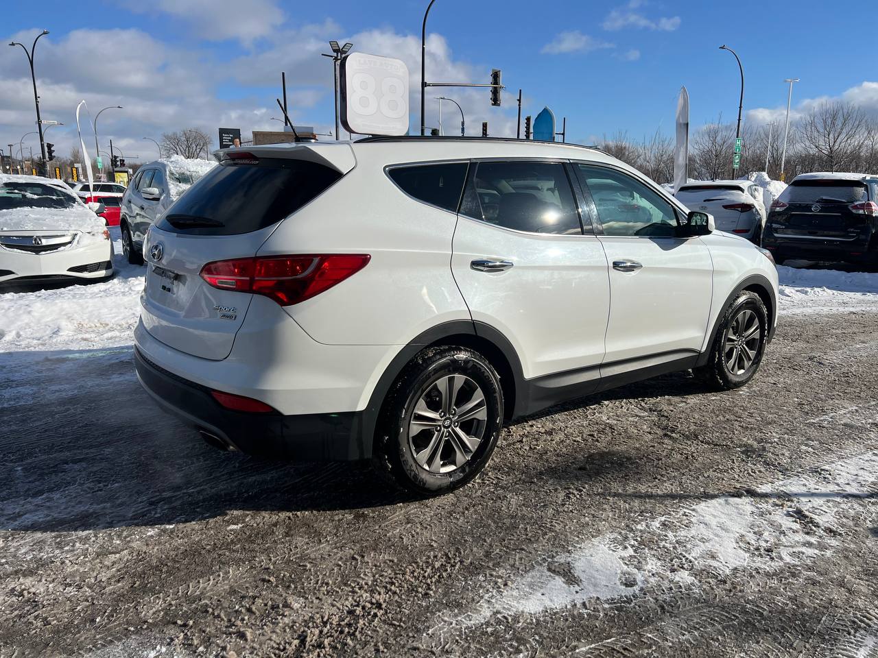 2015 Hyundai Santa Fe Sport Premium**AWD**Jamais Accidente**SIEGES CHAUFFNATS AVANT ET ARRIERE**VOLANT CHAUFFNATS**MAGS** Main Image