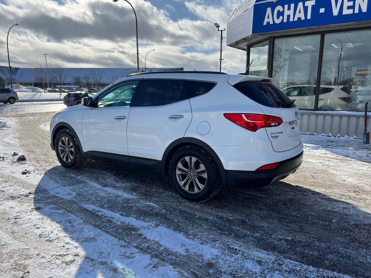 2015 Hyundai Santa Fe Sport Premium**AWD**Jamais Accidente**SIEGES CHAUFFNATS AVANT ET ARRIERE**VOLANT CHAUFFNATS**MAGS** Main Image