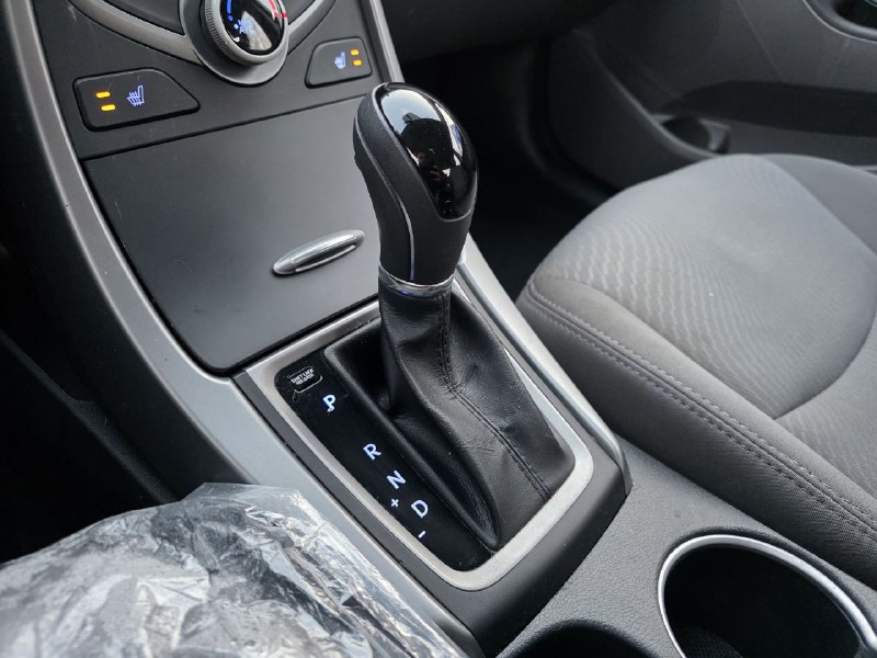 2014 Hyundai Elantra GL**SAAQ CERTIFIEE**SIEGES CHAUFFANTS** Image principale