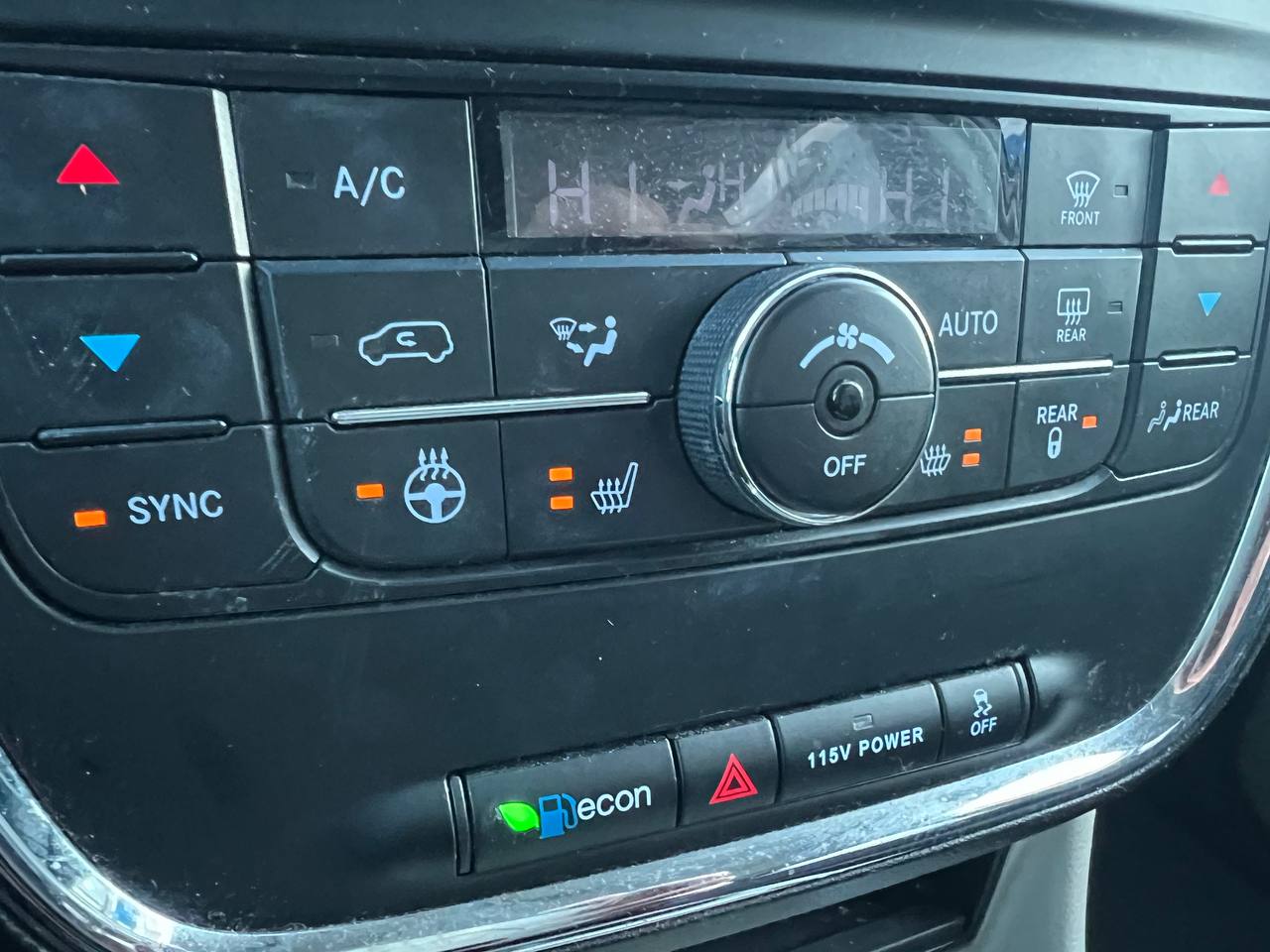 2014 Dodge Grand Caravan Crew**7 PASSAGERS**NAVI**CamÉra de Recul**SIEGES CHAUFFANTS**Volant Chauffant** Main Image