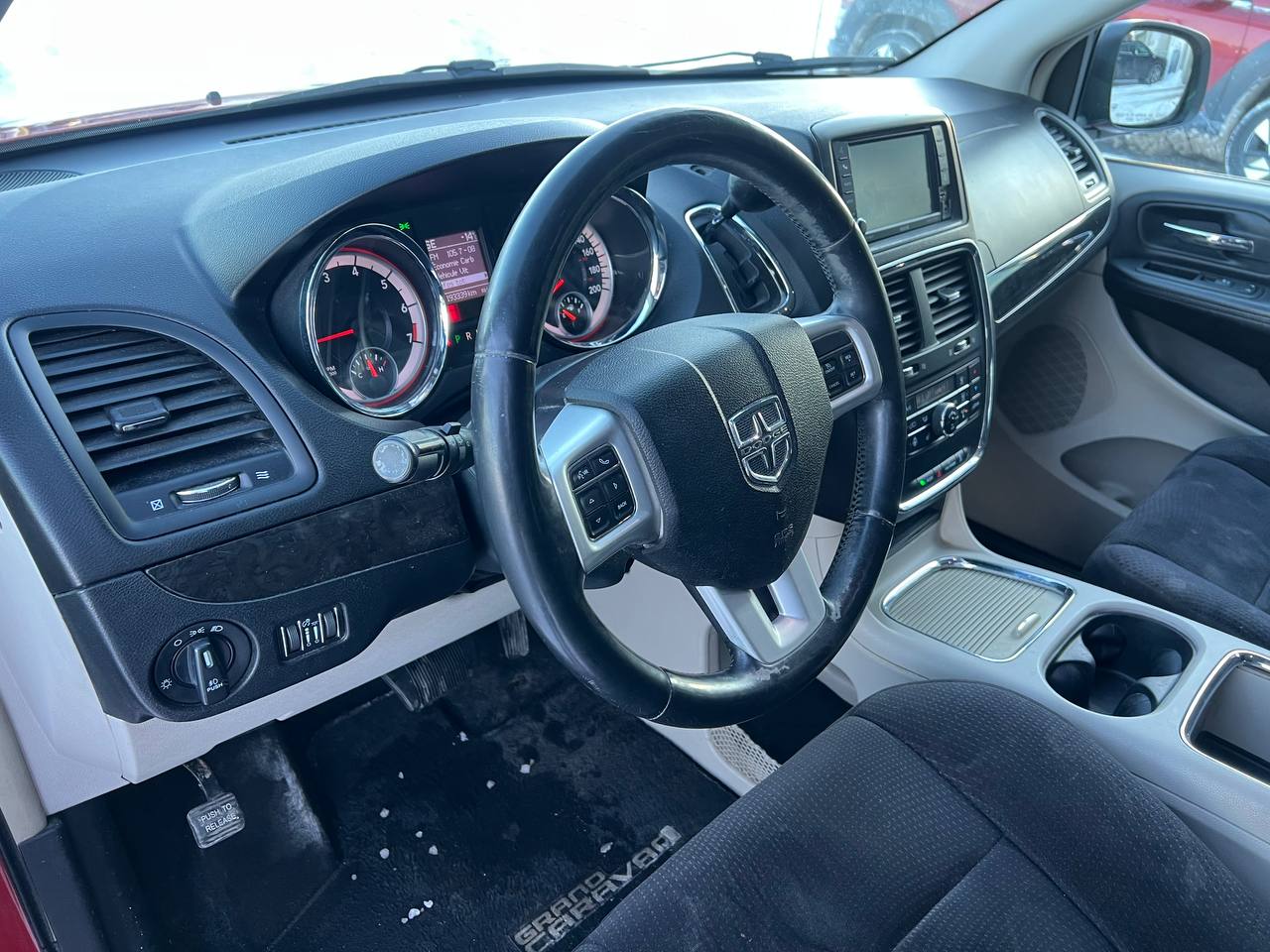 2014 Dodge Grand Caravan Crew**7 PASSAGERS**NAVI**CamÉra de Recul**SIEGES CHAUFFANTS**Volant Chauffant** Main Image