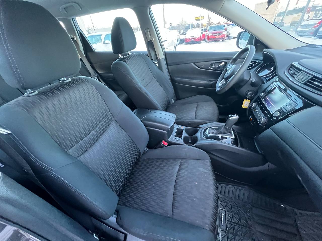 2018 Nissan Rogue S**CAMERA DE RECUL**SIEGES CHAUFFANTS**Alerte d’angle mort** Image principale