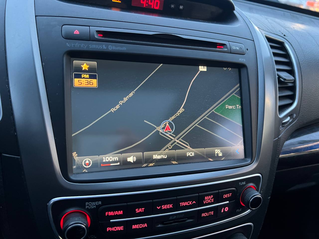 2014 Kia Sorento SX**JAMAIS ACCIDENTEE**AWD**TOIT OUVRANT PANAROMIQUE**CAMERA DE RECULE**NAVI**SIEGES EN CUIR**SIEGES CHAUFFANTS AVANT ET ARRIERE**SiÈge VentilÉ**VOLANT CHAUFFANT**Alerte d’angle mort** Main Image