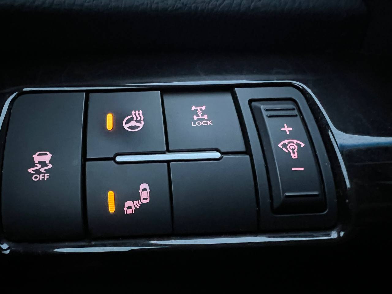 2014 Kia Sorento SX**JAMAIS ACCIDENTEE**AWD**TOIT OUVRANT PANAROMIQUE**CAMERA DE RECULE**NAVI**SIEGES EN CUIR**SIEGES CHAUFFANTS AVANT ET ARRIERE**SiÈge VentilÉ**VOLANT CHAUFFANT**Alerte d’angle mort** Main Image