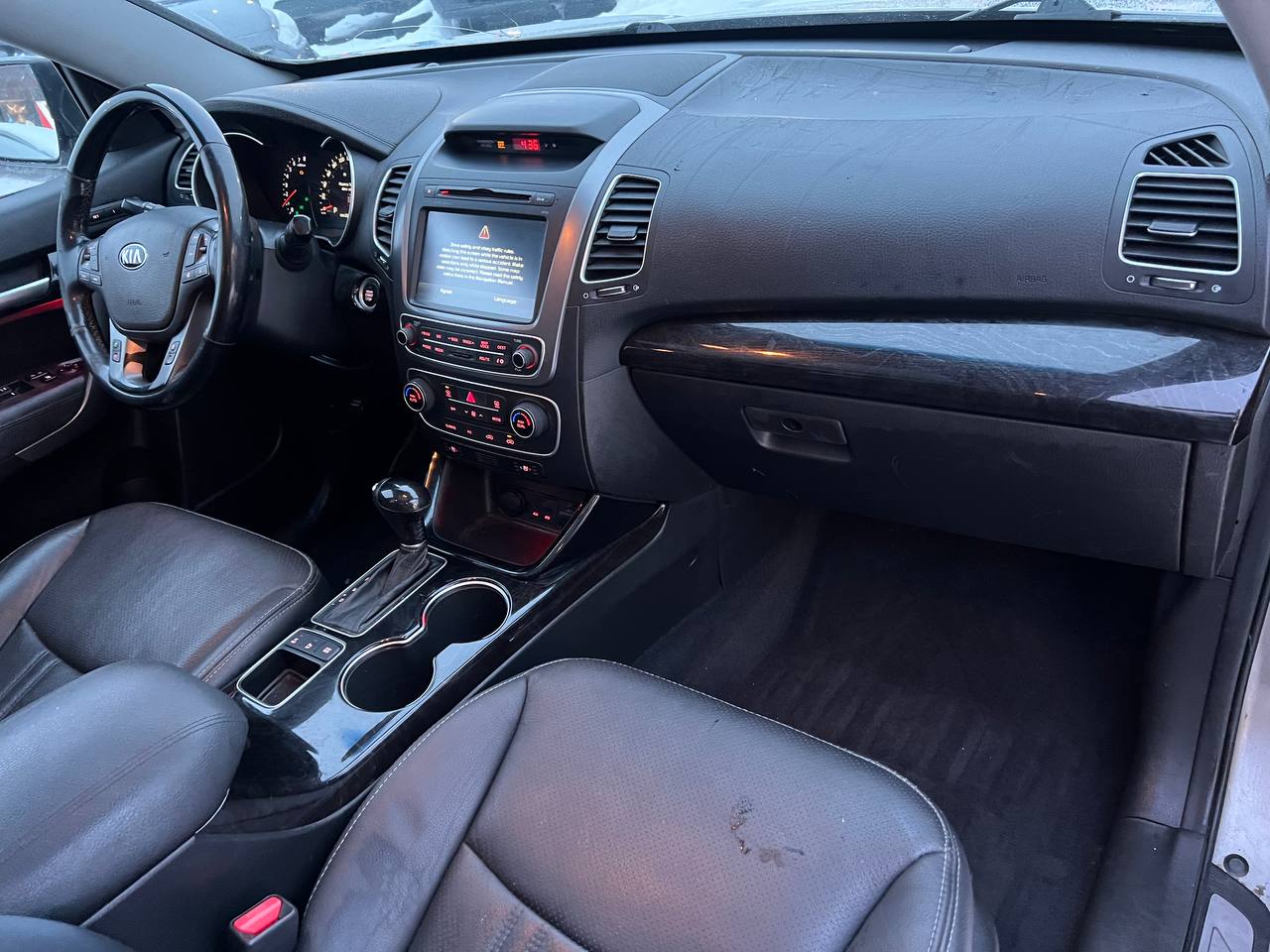 2014 Kia Sorento SX**JAMAIS ACCIDENTEE**AWD**TOIT OUVRANT PANAROMIQUE**CAMERA DE RECULE**NAVI**SIEGES EN CUIR**SIEGES CHAUFFANTS AVANT ET ARRIERE**SiÈge VentilÉ**VOLANT CHAUFFANT**Alerte d’angle mort** Main Image