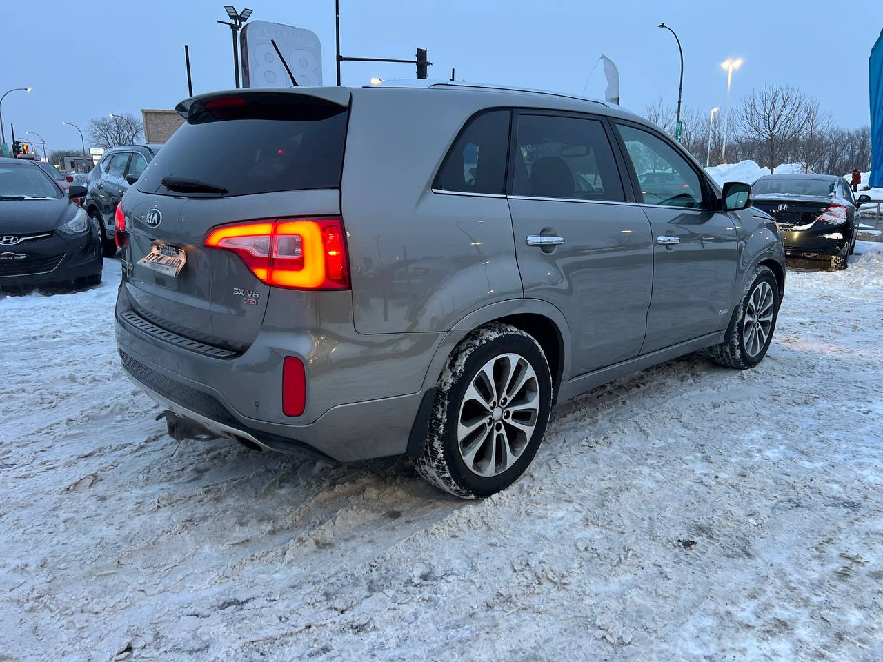 2014 Kia Sorento SX**JAMAIS ACCIDENTEE**AWD**TOIT OUVRANT PANAROMIQUE**CAMERA DE RECULE**NAVI**SIEGES EN CUIR**SIEGES CHAUFFANTS AVANT ET ARRIERE**SiÈge VentilÉ**VOLANT CHAUFFANT**Alerte d’angle mort** Main Image