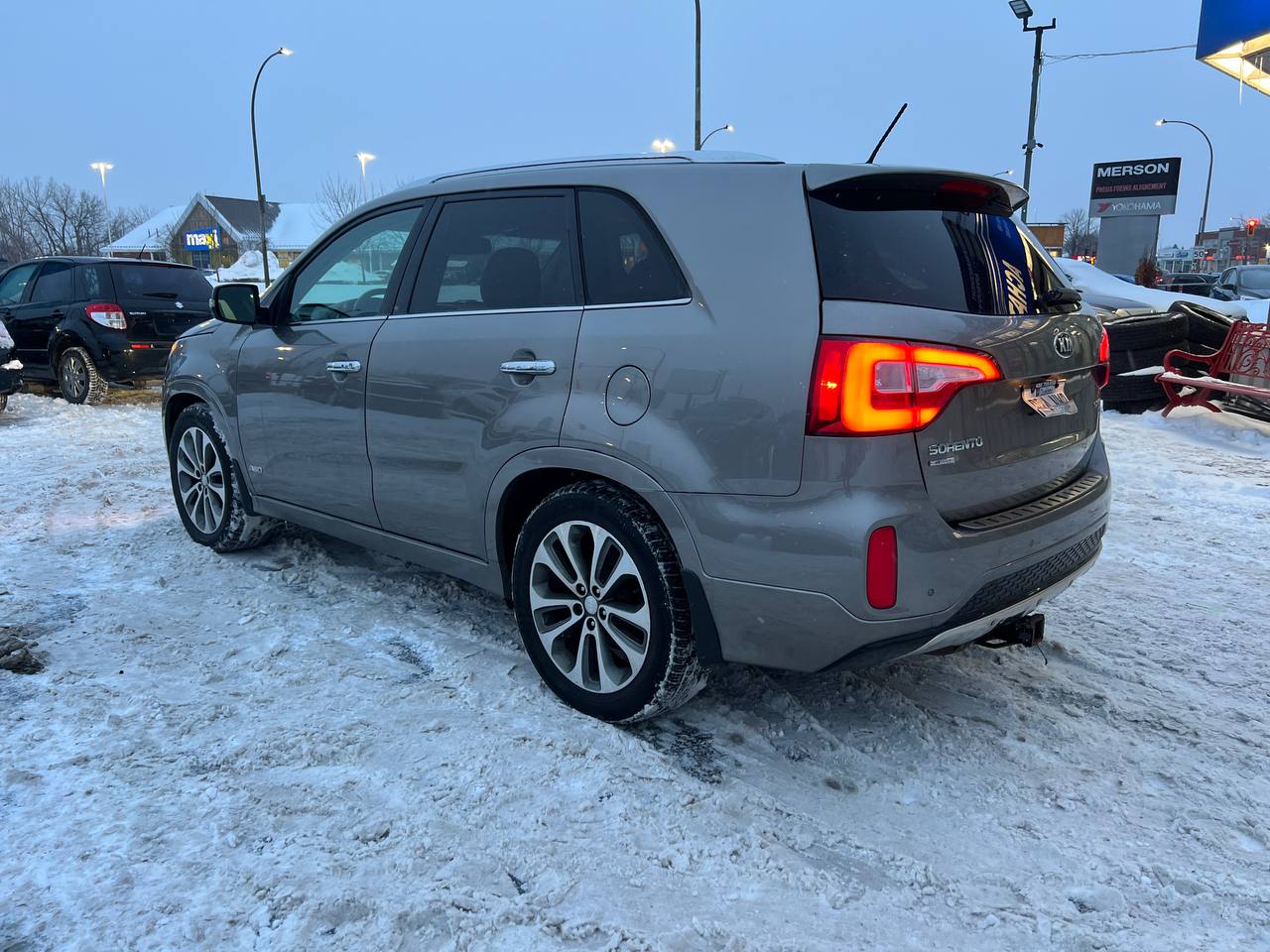 2014 Kia Sorento SX**JAMAIS ACCIDENTEE**AWD**TOIT OUVRANT PANAROMIQUE**CAMERA DE RECULE**NAVI**SIEGES EN CUIR**SIEGES CHAUFFANTS AVANT ET ARRIERE**SiÈge VentilÉ**VOLANT CHAUFFANT**Alerte d’angle mort** Main Image