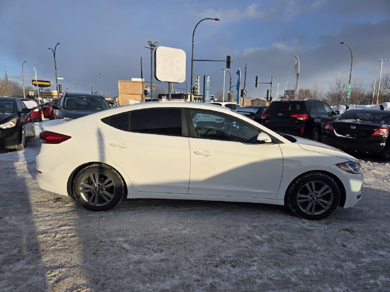 2018 Hyundai Elantra **GL**CAMERA DE RECUL**ANGLE MORT**SIEGES CHAUFFANTS**MAGS**Financement 1Ère, 2e et 3e chance !!! 100% ApprouvÉ !! Image principale