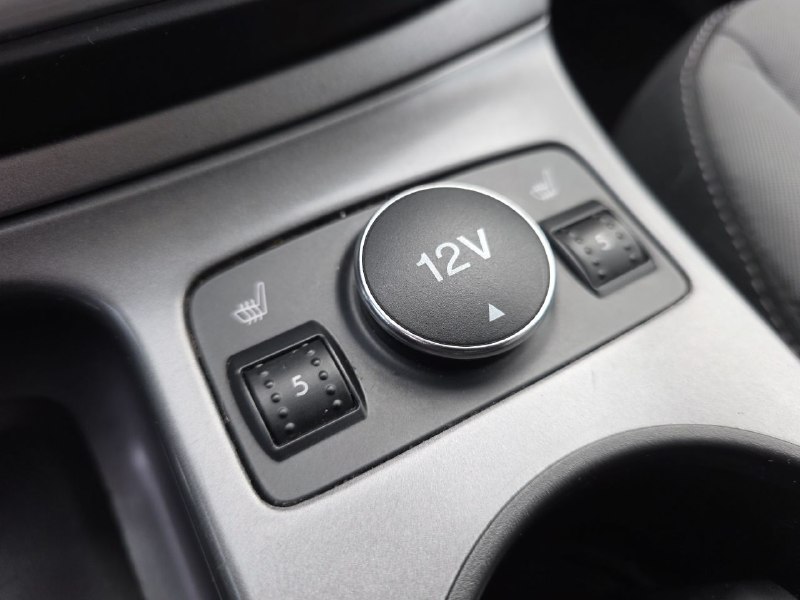 2014 Ford Escape JAMAIS ACCIDENTEE**AWD**NAVIGATION**CAMERA DE RECUL**SIEGES CHAUFFANTS**MAGS** Financement 1Ère, 2e et 3e chance !! 100% ApprouvÉ Main Image