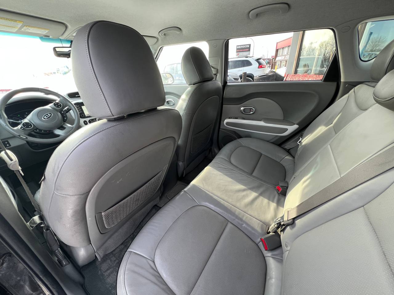 2016 Kia Soul EV Luxury**Jamais Accidentee**NAVIGATION**CUIR**SIEGES CHAUFFANTS AVANT ET ARRIERE**SIEGES FROIDS**VOLANT CHAUFFANT**MAGS** Main Image