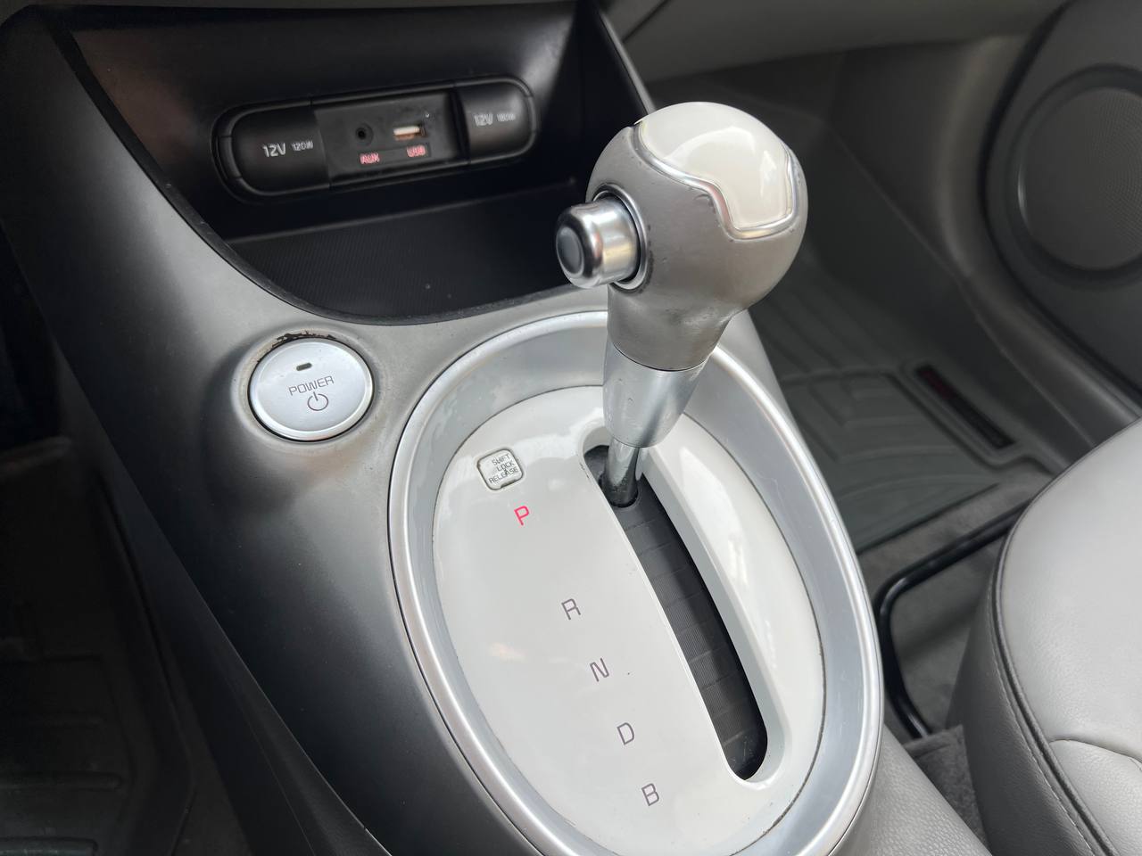 2016 Kia Soul EV Luxury**Jamais Accidentee**NAVIGATION**CUIR**SIEGES CHAUFFANTS AVANT ET ARRIERE**SIEGES FROIDS**VOLANT CHAUFFANT**MAGS** Main Image