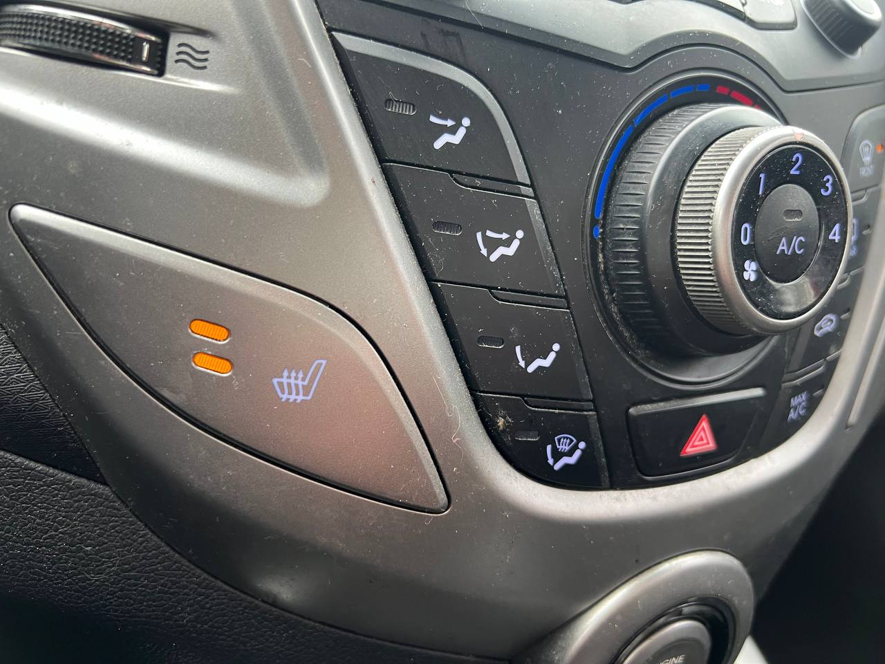 2013 Hyundai Veloster 3dr Cpe Man**Jamais Accidentee**SIEGES CHAUFFANTS**MAGS** Main Image