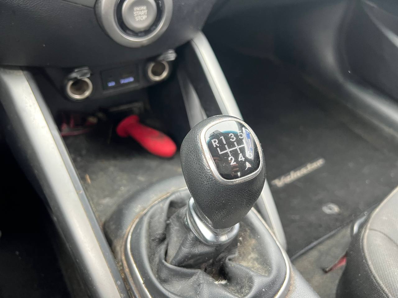 2013 Hyundai Veloster 3dr Cpe Man**Jamais Accidentee**SIEGES CHAUFFANTS**MAGS** Main Image