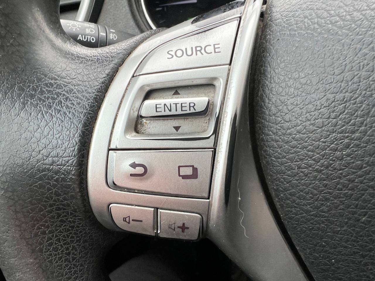 2016 Nissan Rogue SV**AWD**CAMERA DE RECULE**SIEGES CHAUFFNATS**MAGS**Un Proprietaire** Image principale