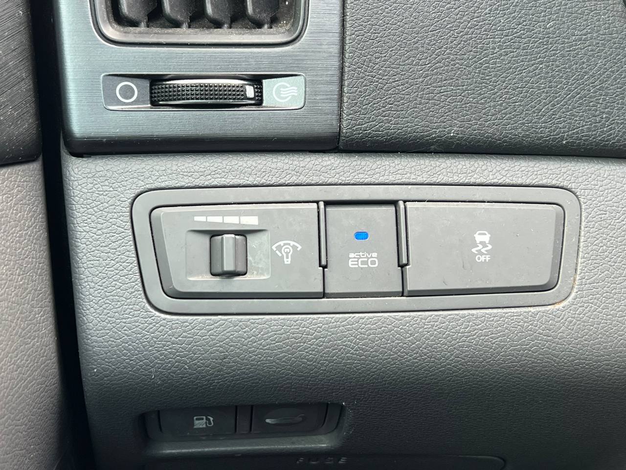 2011 Hyundai Sonata GLS**Jamais Accidentee**TOIT OUVRANT**SIEGES CHAUFFNATS**MAGS**SIEGES ELECTRIQUE**MODE ECO** Image principale