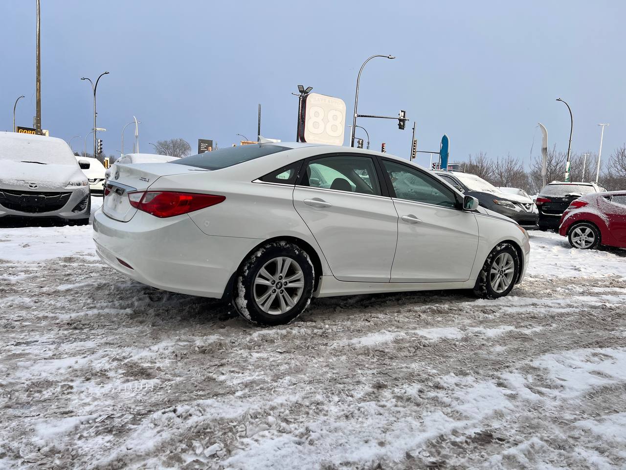2011 Hyundai Sonata GLS**Jamais Accidentee**TOIT OUVRANT**SIEGES CHAUFFNATS**MAGS**SIEGES ELECTRIQUE**MODE ECO** Image principale