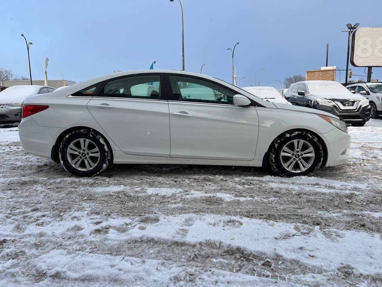2011 Hyundai Sonata GLS**Jamais Accidentee**TOIT OUVRANT**SIEGES CHAUFFNATS**MAGS**SIEGES ELECTRIQUE**MODE ECO** Image principale