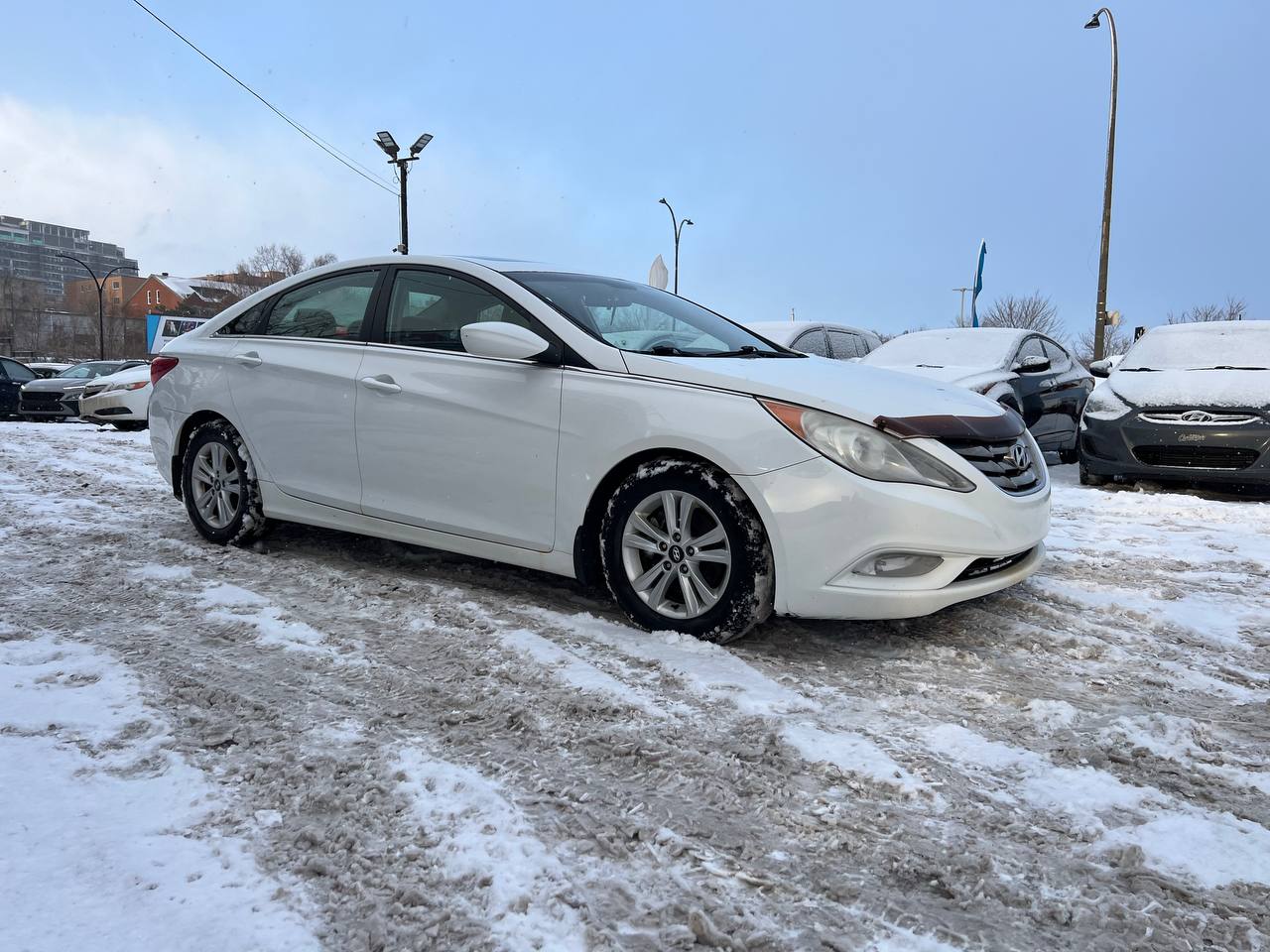 2011 Hyundai Sonata GLS**Jamais Accidentee**TOIT OUVRANT**SIEGES CHAUFFNATS**MAGS**SIEGES ELECTRIQUE**MODE ECO** Image principale