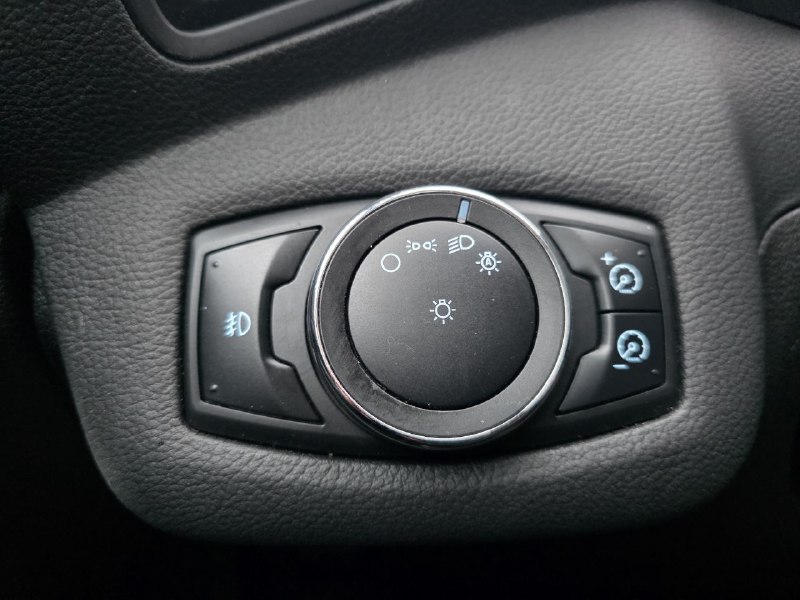 2013 Ford Escape **JAMAIS ACCIDENTEE**TRES BAS KILO**58 000KM**CERTIFIEE**SIEGES CHAUFFANTS**MAGS**EN SPECIAL** Image principale