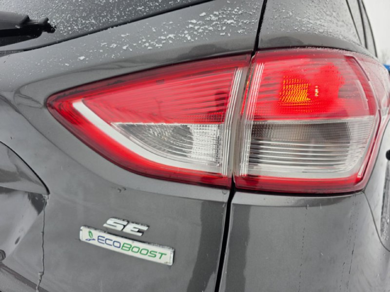 2013 Ford Escape **JAMAIS ACCIDENTEE**TRES BAS KILO**58 000KM**CERTIFIEE**SIEGES CHAUFFANTS**MAGS**EN SPECIAL** Image principale