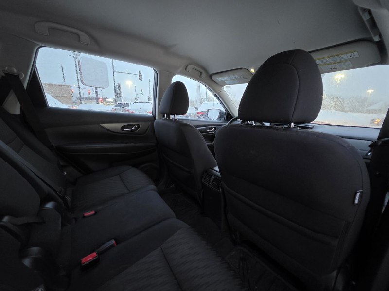 2017 Nissan Rogue S**AWD**CAMERA DE RECULE**SIEGES CHAUFFANTS** Image principale