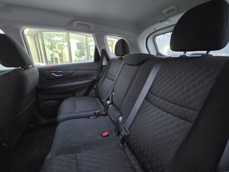 2017 Nissan Rogue S**AWD**CAMERA DE RECULE**SIEGES CHAUFFANTS** Image principale