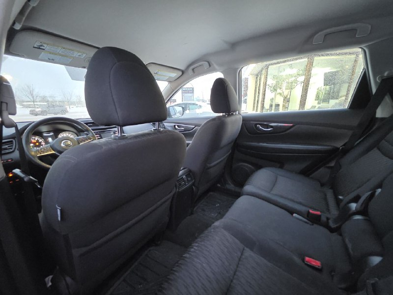 2017 Nissan Rogue S**AWD**CAMERA DE RECULE**SIEGES CHAUFFANTS** Image principale