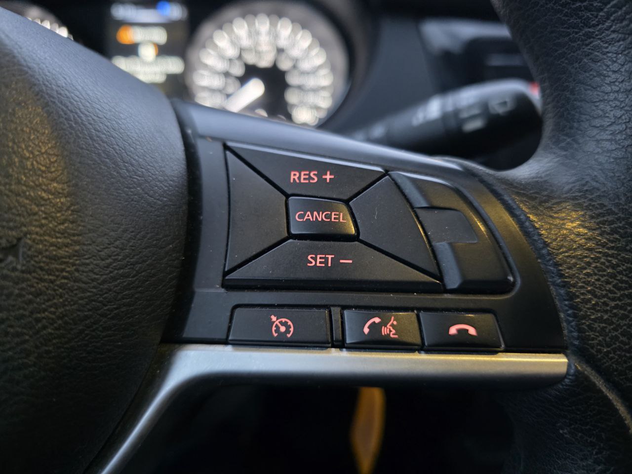 2017 Nissan Rogue S**AWD**CAMERA DE RECULE**SIEGES CHAUFFANTS** Image principale