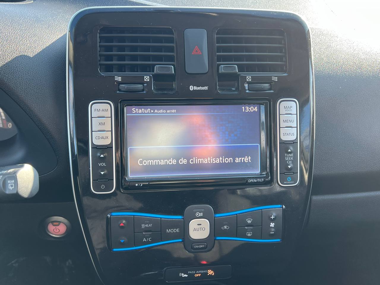 2014 Nissan LEAF SV**JAMAIS ACCIDENTEE**CAMERA DE RECUL**Navi**SIEGES CHAUFFANTS Avant et ArriÈre**Volant Chauffant**Mags**Un Proprietaire** Image principale