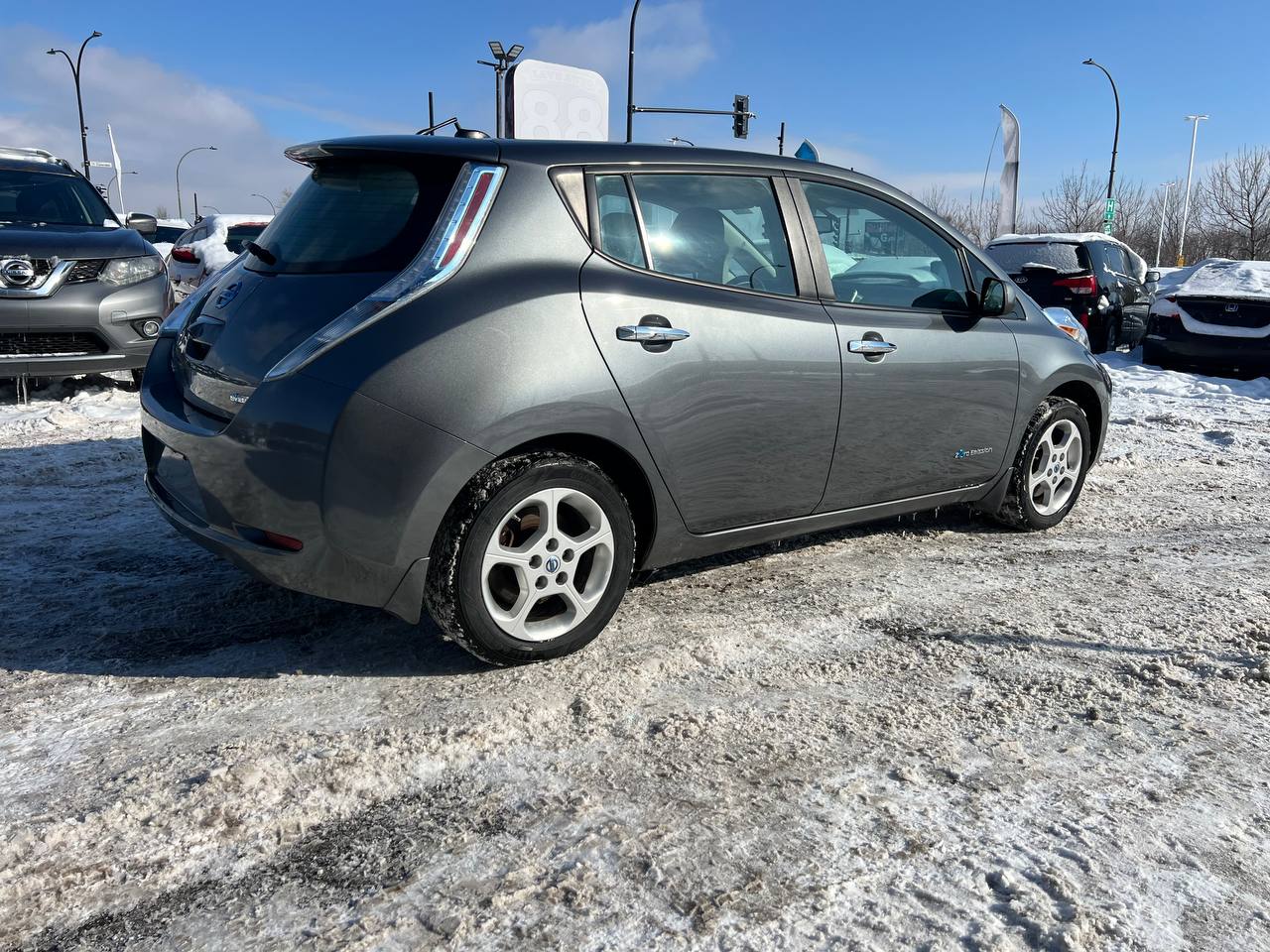 2014 Nissan LEAF SV**JAMAIS ACCIDENTEE**CAMERA DE RECUL**Navi**SIEGES CHAUFFANTS Avant et ArriÈre**Volant Chauffant**Mags**Un Proprietaire** Image principale