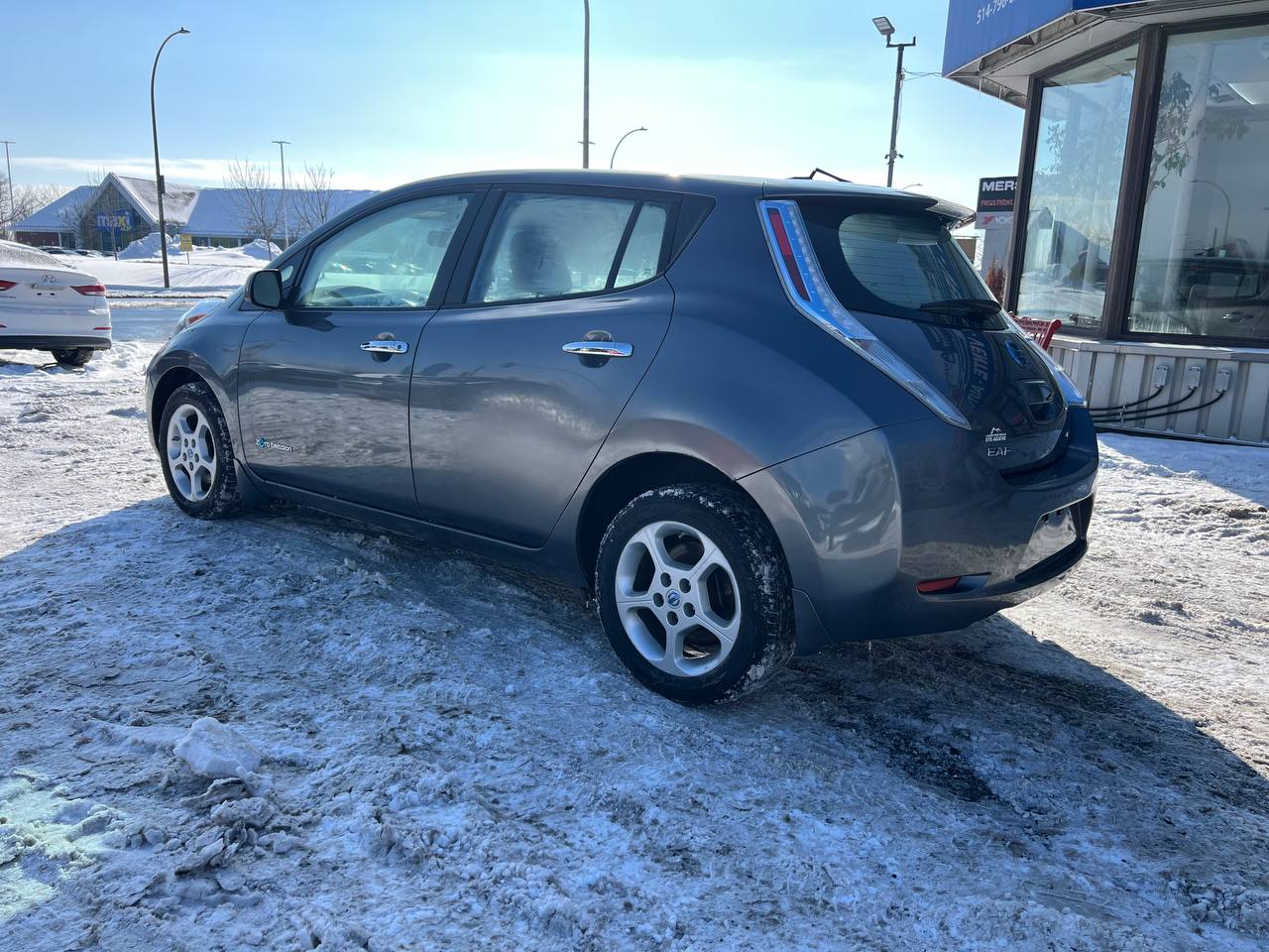 2014 Nissan LEAF SV**JAMAIS ACCIDENTEE**CAMERA DE RECUL**Navi**SIEGES CHAUFFANTS Avant et ArriÈre**Volant Chauffant**Mags**Un Proprietaire** Image principale