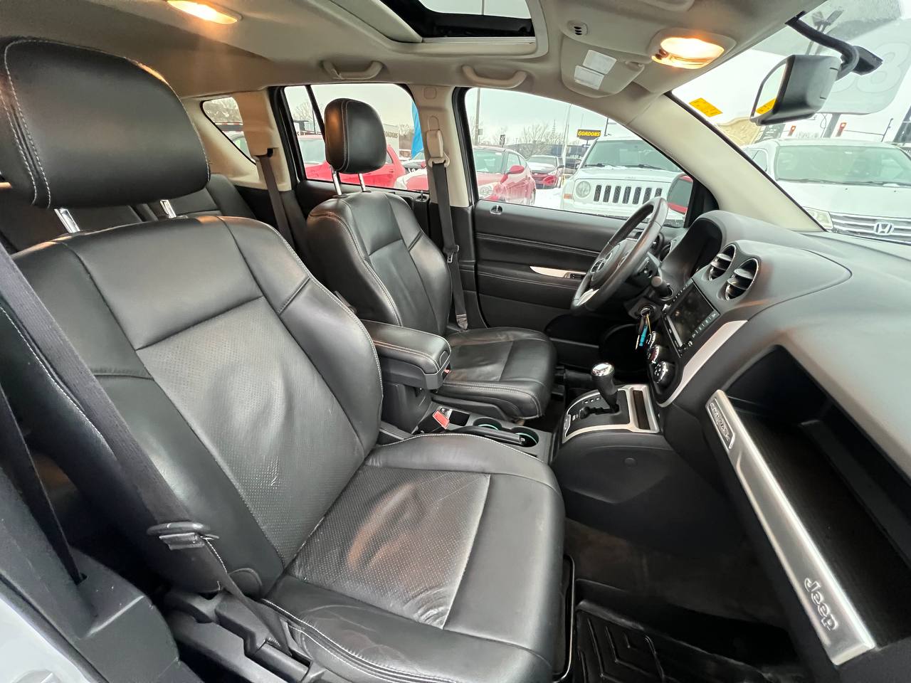 2016 Jeep Compass High Altitude**CERTIFIÉE SAAQ**4X4**Toit Ouvrant**CAMERA DE RECUL**Sieges en Cuir**SIEGES CHAUFFANTS**MAGS**Tres Bien Entretenu** Image principale