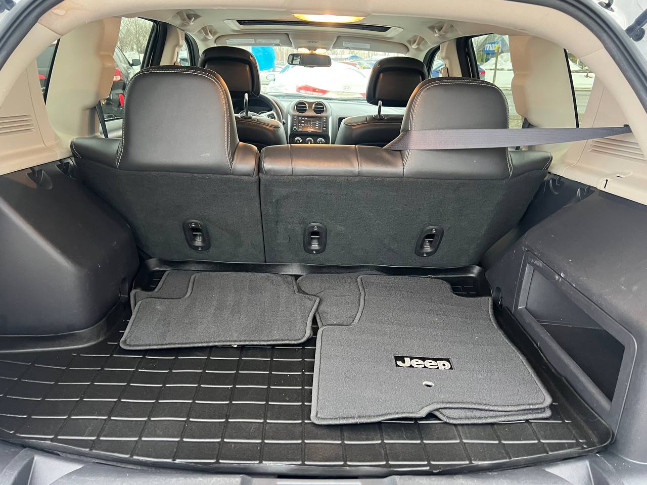 2016 Jeep Compass High Altitude**CERTIFIÉE SAAQ**4X4**Toit Ouvrant**CAMERA DE RECUL**Sieges en Cuir**SIEGES CHAUFFANTS**MAGS**Tres Bien Entretenu** Image principale