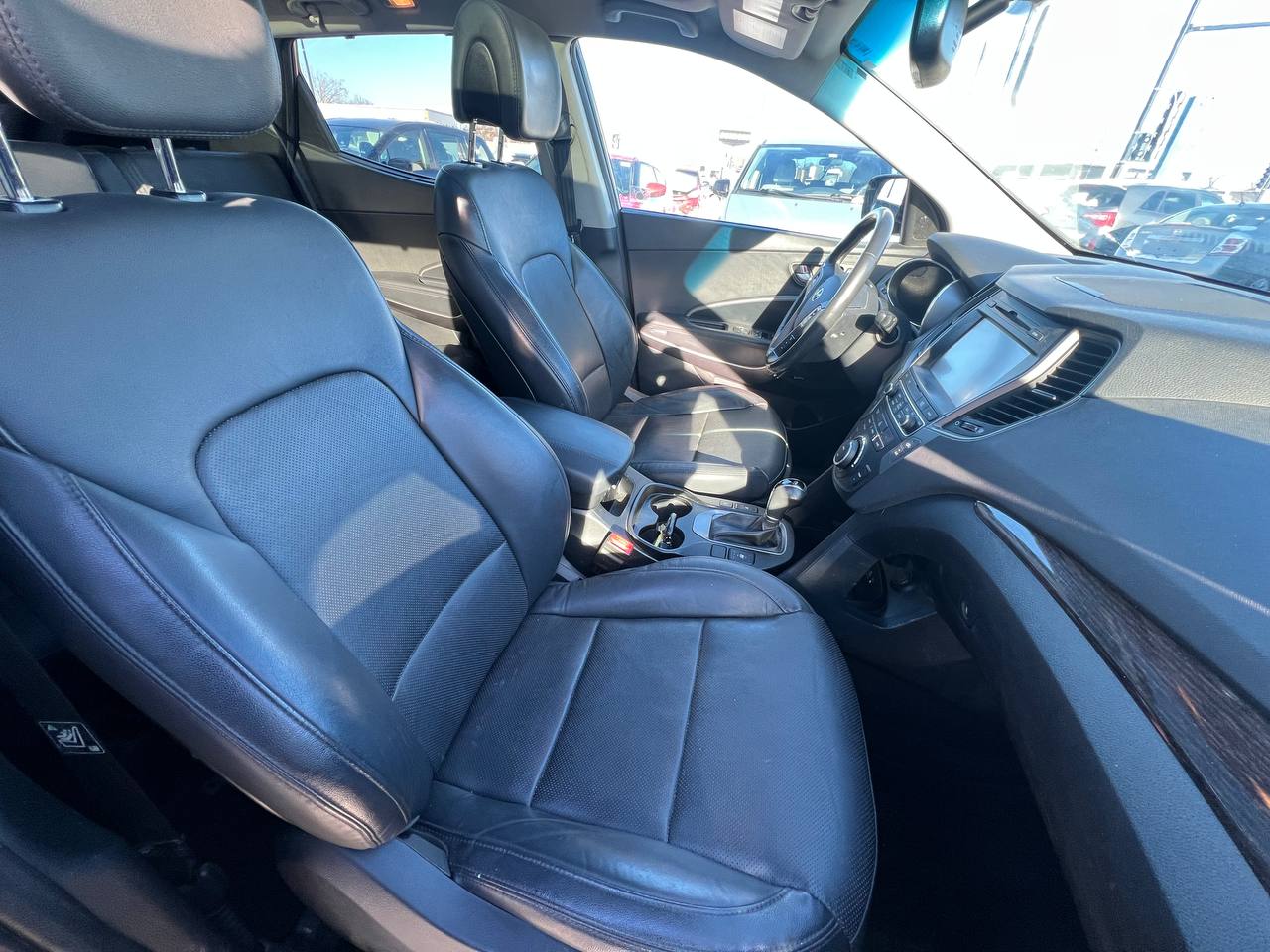 2017 Hyundai Santa Fe Sport Limited**AWD**TOIT OUVRANT PANORAMIQUE**SIEGE EN CUIR**CAMERA DE RECUL**SIEGES CHAUFFNATS AVANT ET ARRIERE**Siege Ventile**Volant Chauffant**Alerte d'angle Mort**MAGS** Image principale