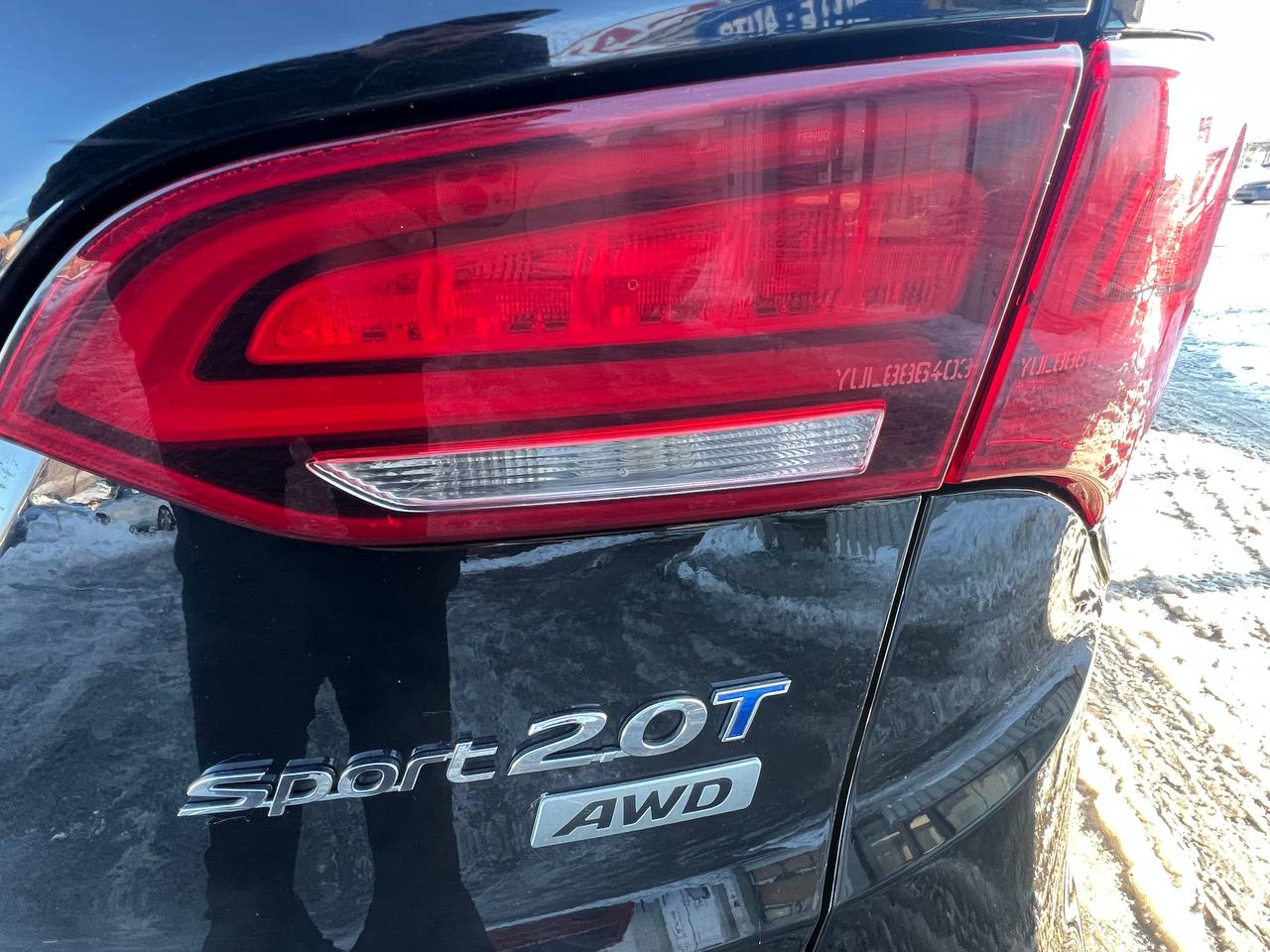 2017 Hyundai Santa Fe Sport Limited**AWD**TOIT OUVRANT PANORAMIQUE**SIEGE EN CUIR**CAMERA DE RECUL**SIEGES CHAUFFNATS AVANT ET ARRIERE**Siege Ventile**Volant Chauffant**Alerte d'angle Mort**MAGS** Image principale