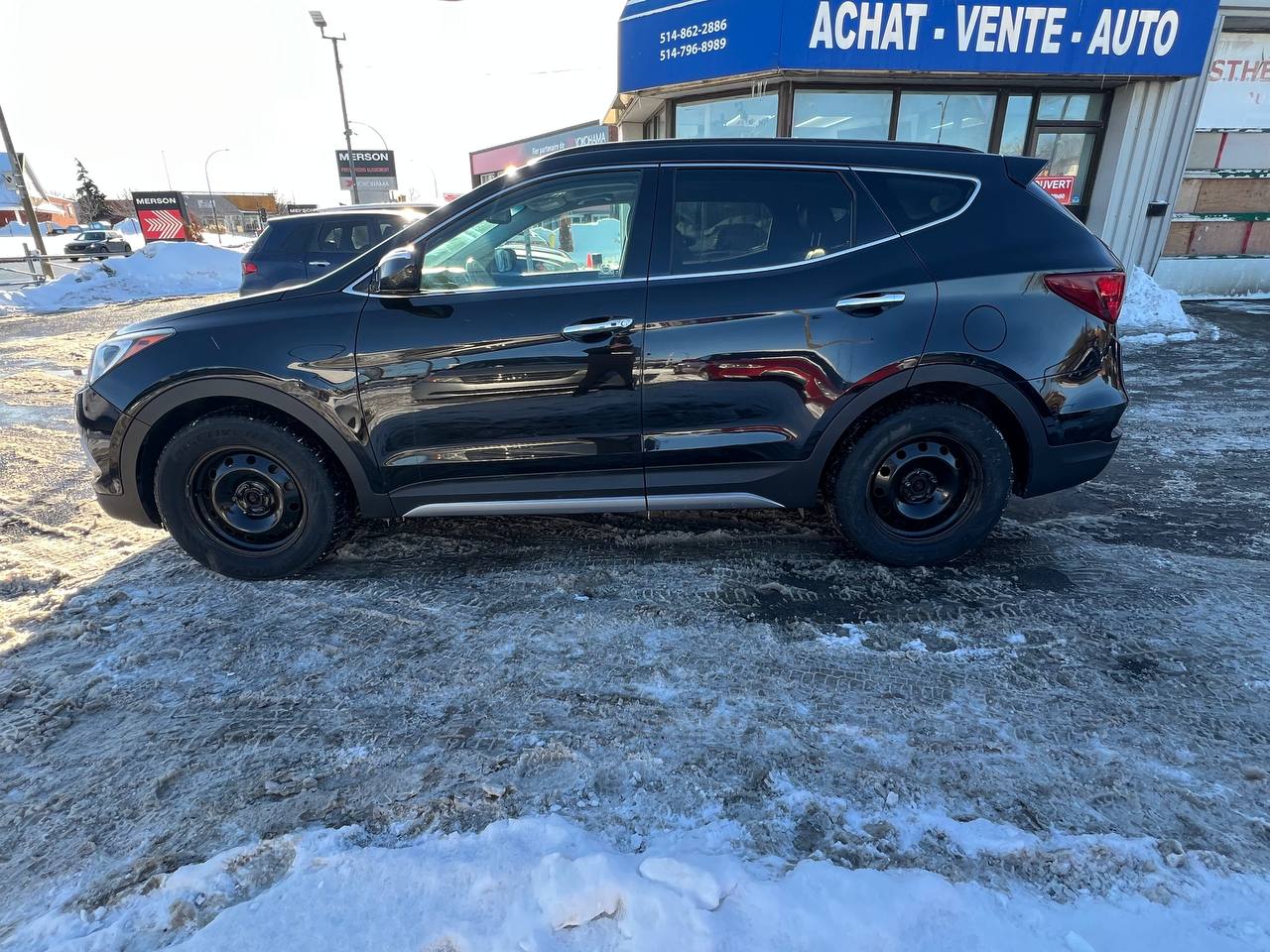 2017 Hyundai Santa Fe Sport Limited**AWD**TOIT OUVRANT PANORAMIQUE**SIEGE EN CUIR**CAMERA DE RECUL**SIEGES CHAUFFNATS AVANT ET ARRIERE**Siege Ventile**Volant Chauffant**Alerte d'angle Mort**MAGS** Image principale