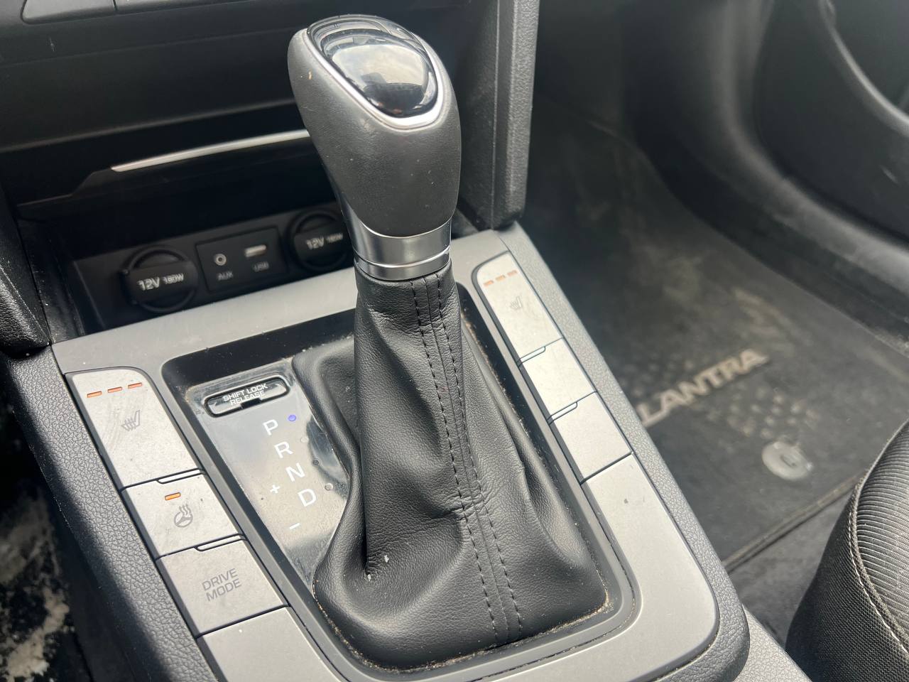 2017 Hyundai Elantra GL**CAR PLAY**CAMERA DE RECULE**SIEGES CHAUFFANTS**VOLANT CHAUFFANTS**ANGLE MORT**MAGS** Image principale