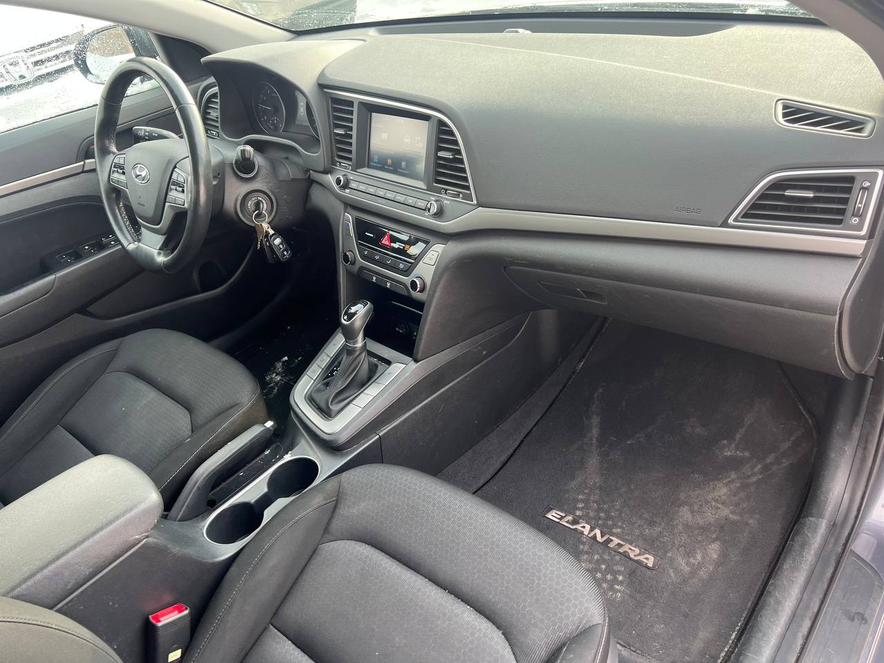 2017 Hyundai Elantra GL**CAR PLAY**CAMERA DE RECULE**SIEGES CHAUFFANTS**VOLANT CHAUFFANTS**ANGLE MORT**MAGS** Image principale