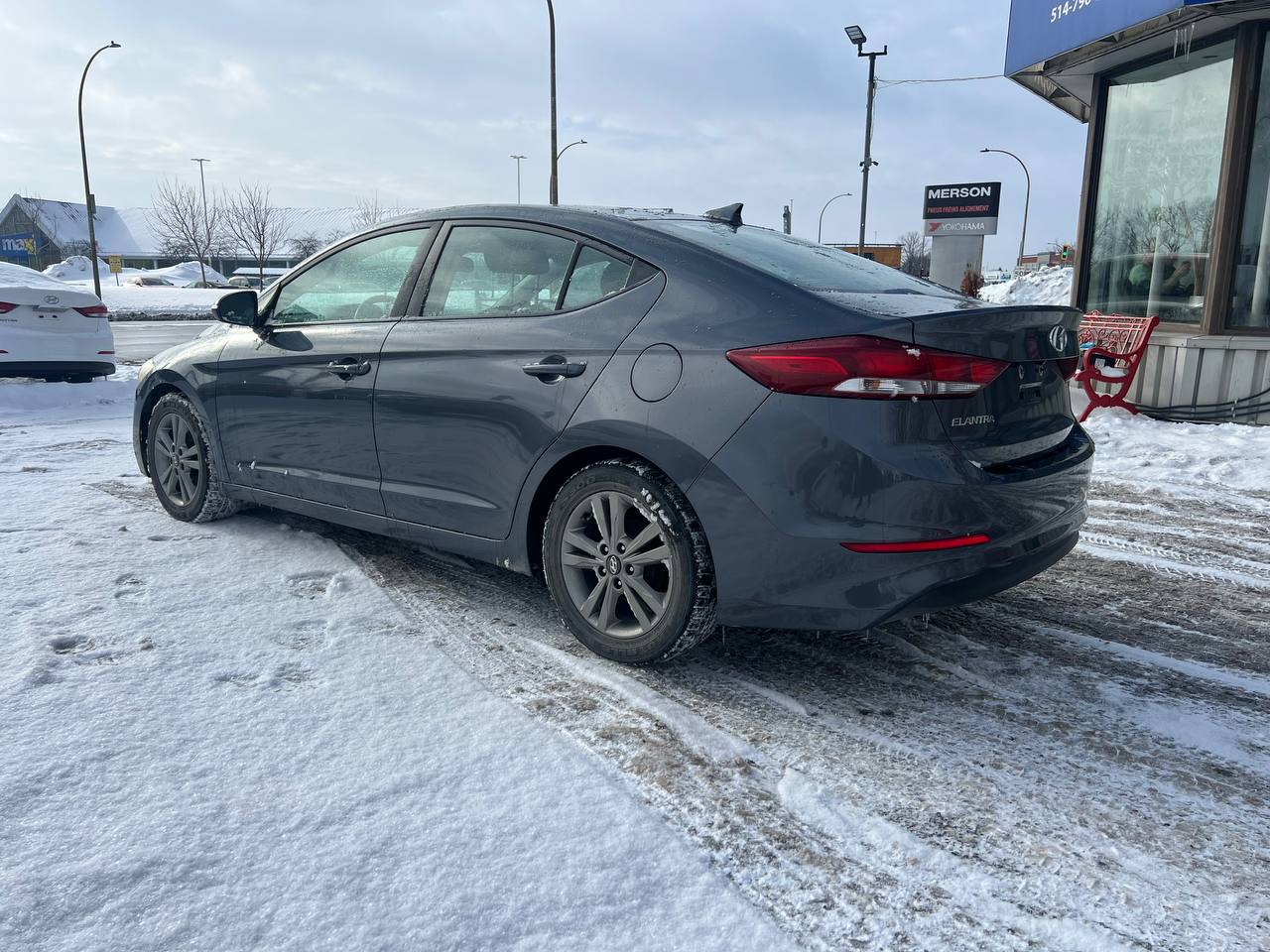 2017 Hyundai Elantra GL**CAR PLAY**CAMERA DE RECULE**SIEGES CHAUFFANTS**VOLANT CHAUFFANTS**ANGLE MORT**MAGS** Image principale