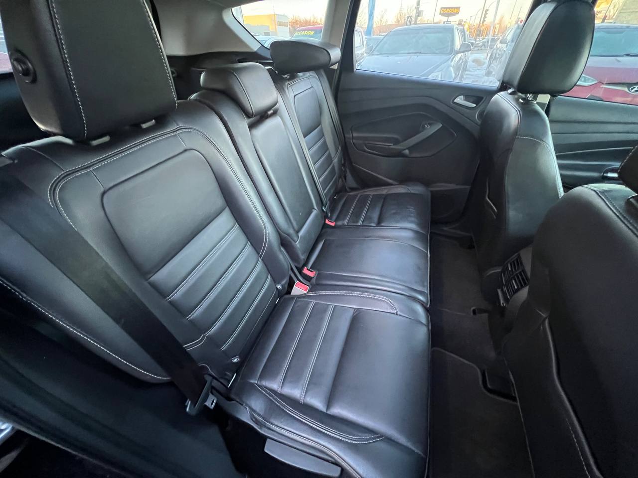 2017 Ford Escape Titanium**AWD**JAMAIS ACCIDENTEE**SAAQ CERTIFIEE**Toit Ouvrant Panoramique**ANGLE MORT**CamÉra de Recul**SIEGES EN CUIR**Navigation**SIEGES CHAUFFANTS**VOLANT CHAUFFANT**dÉmarrage À distance**MAGS** Image principale