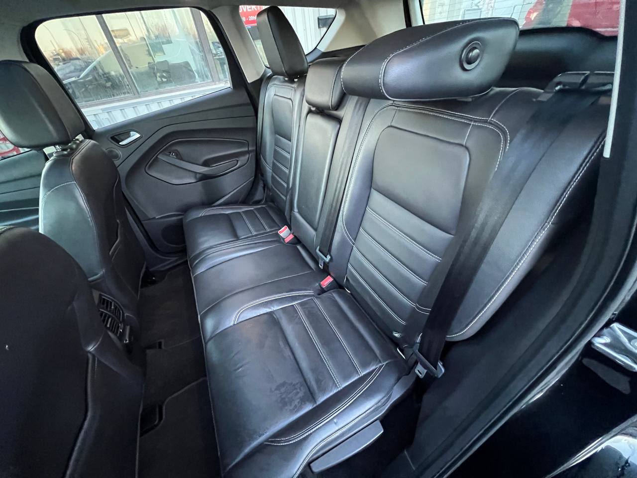 2017 Ford Escape Titanium**AWD**JAMAIS ACCIDENTEE**SAAQ CERTIFIEE**Toit Ouvrant Panoramique**ANGLE MORT**CamÉra de Recul**SIEGES EN CUIR**Navigation**SIEGES CHAUFFANTS**VOLANT CHAUFFANT**dÉmarrage À distance**MAGS** Image principale