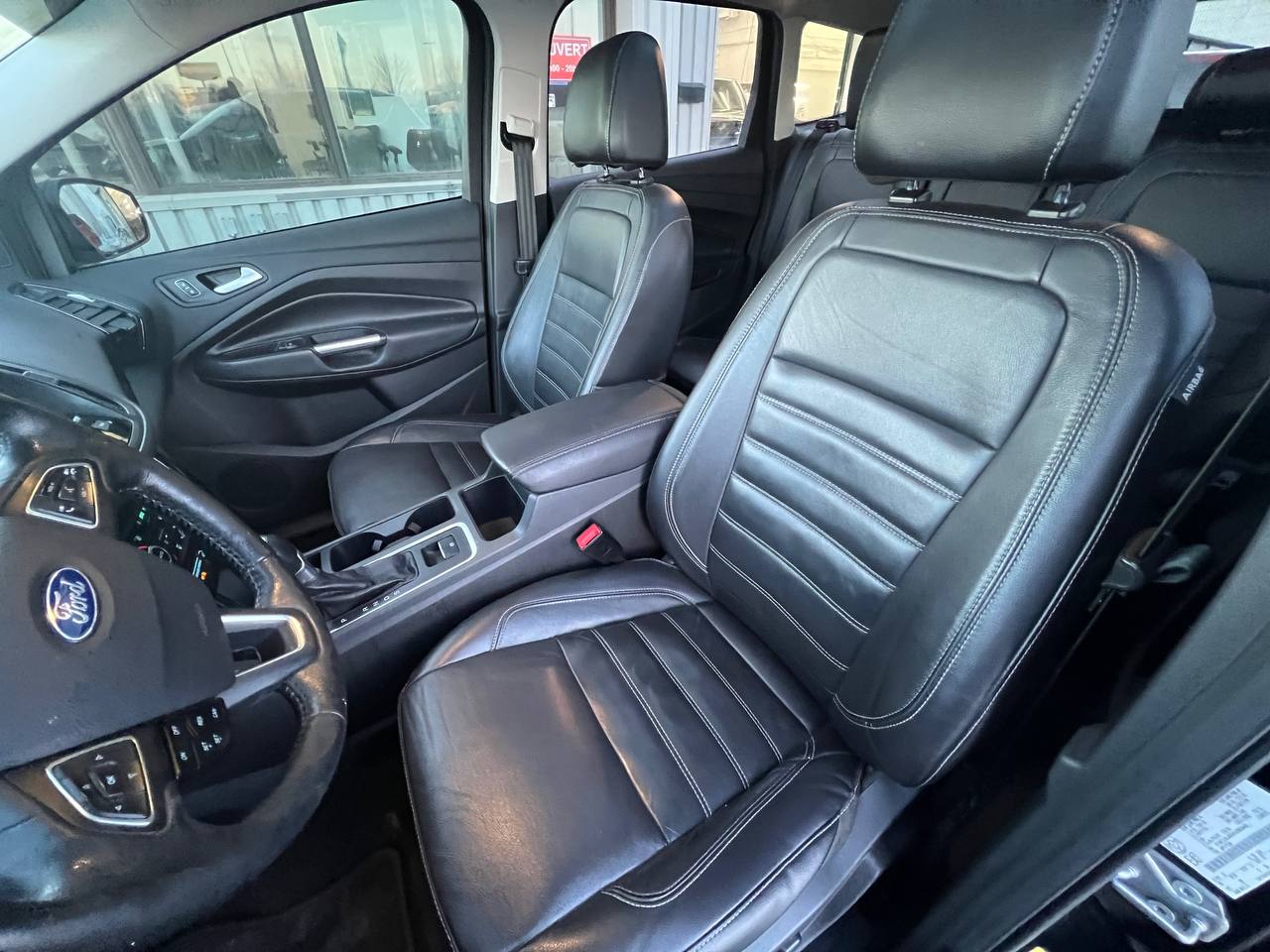 2017 Ford Escape Titanium**AWD**JAMAIS ACCIDENTEE**SAAQ CERTIFIEE**Toit Ouvrant Panoramique**ANGLE MORT**CamÉra de Recul**SIEGES EN CUIR**Navigation**SIEGES CHAUFFANTS**VOLANT CHAUFFANT**dÉmarrage À distance**MAGS** Image principale