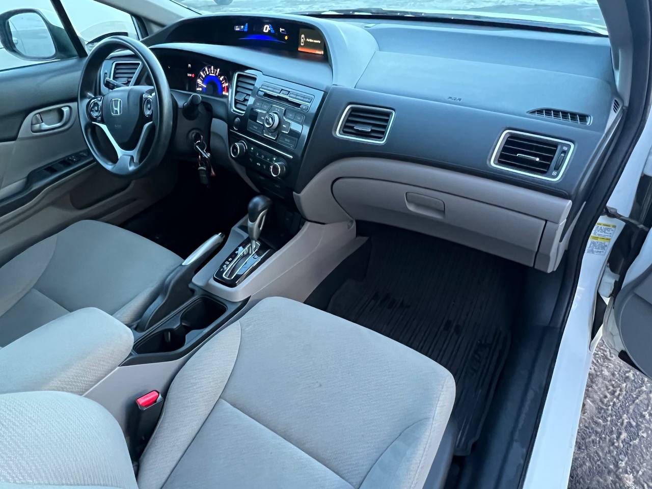 2013 Honda Civic LX **SIÈGES CHAUFFANTS**MODE ECO** Image principale