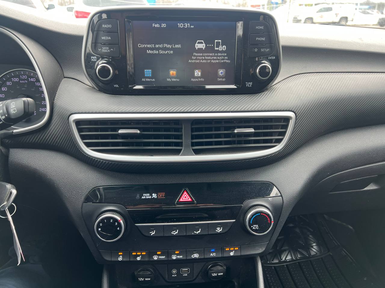 2019 Hyundai Tucson Preferred**SAAQ CERTIFIEE**AWD**CAR PLAY**LKA**ANGLE MORT**CamÉra de Recul**SIÈGES CHAUFFANTS AVANT et ARRIERE**VOLANT CHAUFFANT**ASSISTANCE AU MAINTIEN DE VOIE**MAGS** Image principale