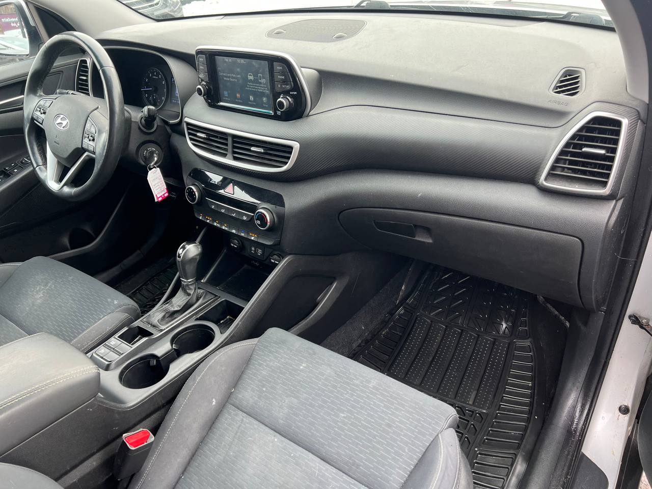 2019 Hyundai Tucson Preferred**SAAQ CERTIFIEE**AWD**CAR PLAY**LKA**ANGLE MORT**CamÉra de Recul**SIÈGES CHAUFFANTS AVANT et ARRIERE**VOLANT CHAUFFANT**ASSISTANCE AU MAINTIEN DE VOIE**MAGS** Image principale