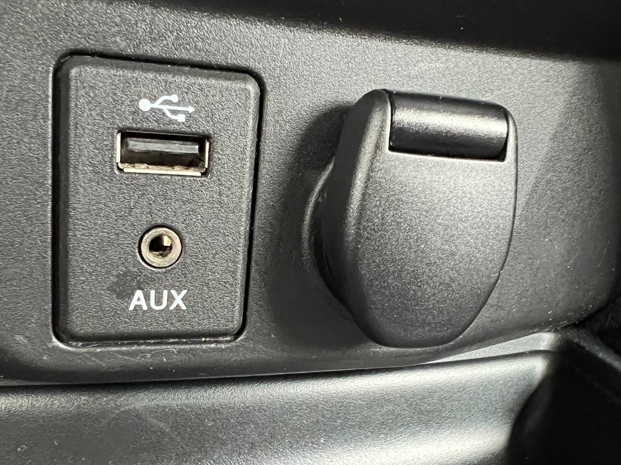 2016 Nissan Rogue SV**AWD**Toit Ouvrant Panoramique**CAMERA DE RECULE**SIEGES CHAUFFNATS**MAGS** Image principale