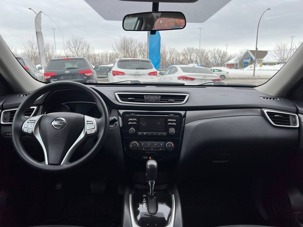 2016 Nissan Rogue SV**AWD**Toit Ouvrant Panoramique**CAMERA DE RECULE**SIEGES CHAUFFNATS**MAGS** Image principale