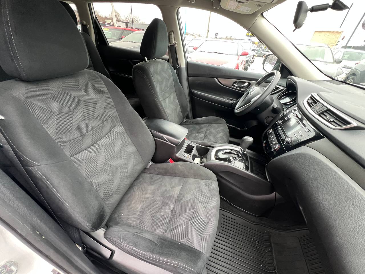 2016 Nissan Rogue SV**AWD**Toit Ouvrant Panoramique**CAMERA DE RECULE**SIEGES CHAUFFNATS**MAGS** Image principale