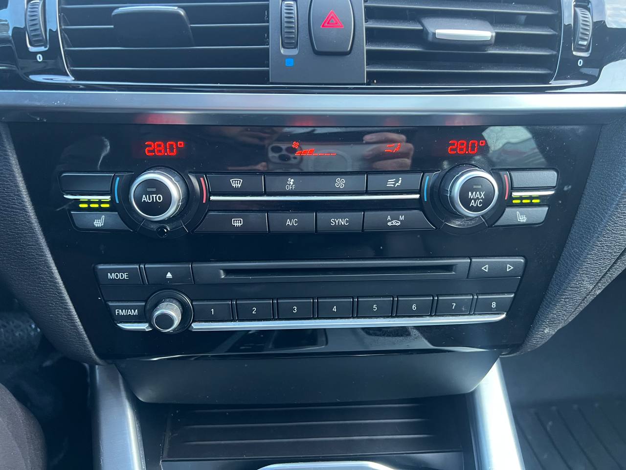 2015 BMW X3 XDrive28i**AWD**SAAQ CERTIFIEE**TOIT PANORAMIQUE**CAMERA DE RECULE**SIEGES CHAUFFNATS**MAGS**VOLANT CHAUFFNATS**CUIR** Image principale